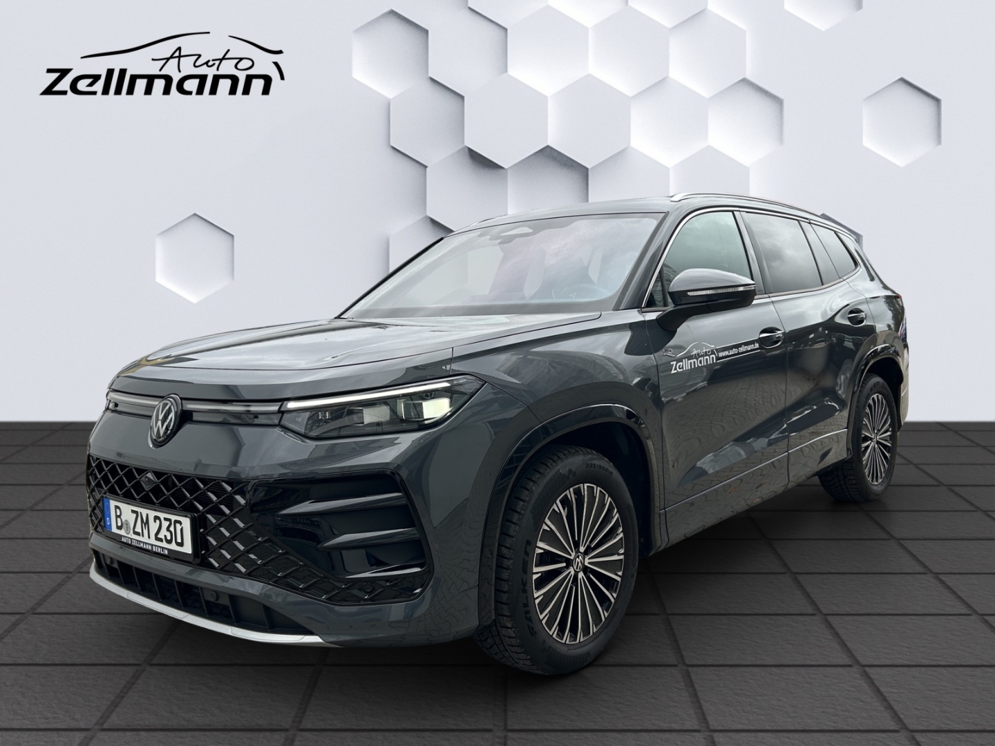 Tayron R-Line 2.0 TDI 4MOTION DSG AhK StHz W+S Reifen